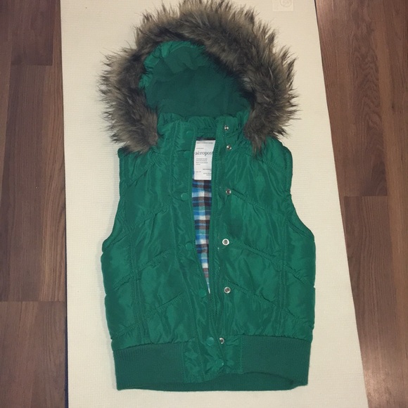 Bundle Green Puffer &Blue/WhitePlaid Vest - Picture 2 of 7